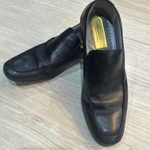 Men’s Kenneth Cole with silver technology. Size 10.